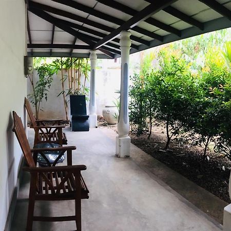 Villa Ceylon Home Unawatuna Kültér fotó