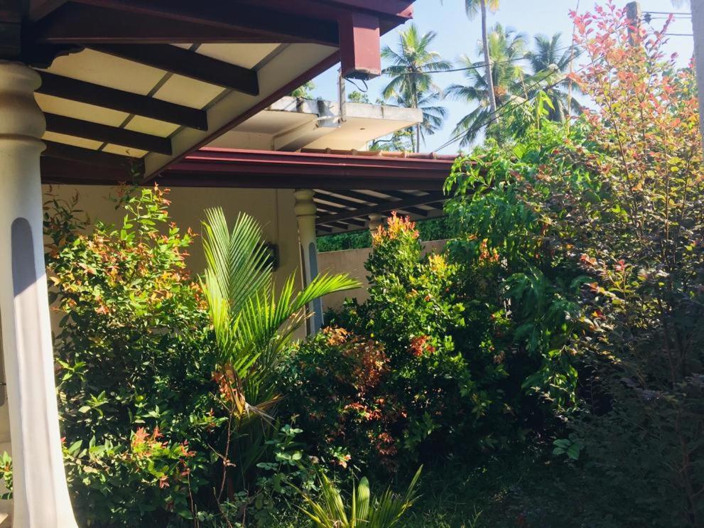 Villa Ceylon Home Unawatuna Kültér fotó