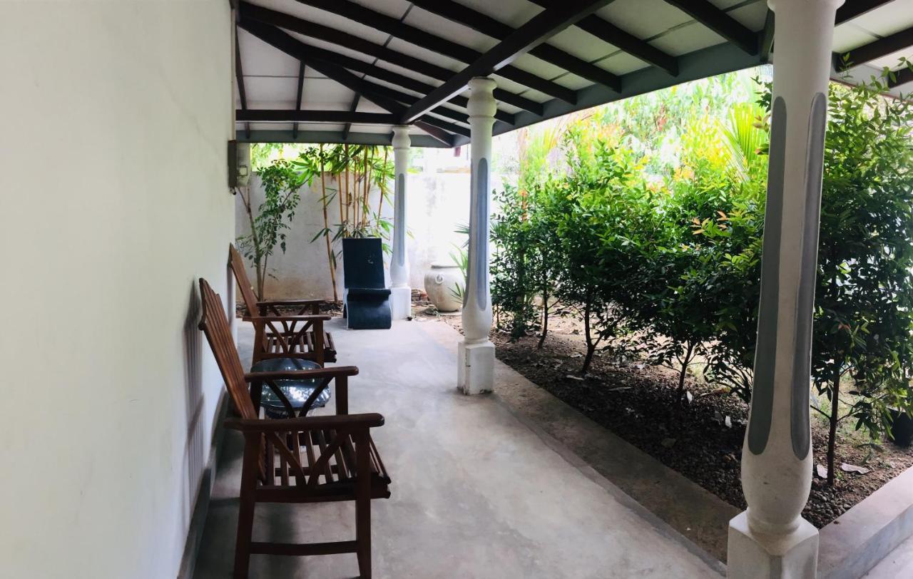 Villa Ceylon Home Unawatuna Kültér fotó